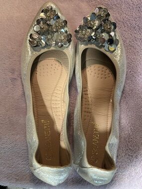 Guansito Embellished Silver Pointed-Toe Flats, made in Spain